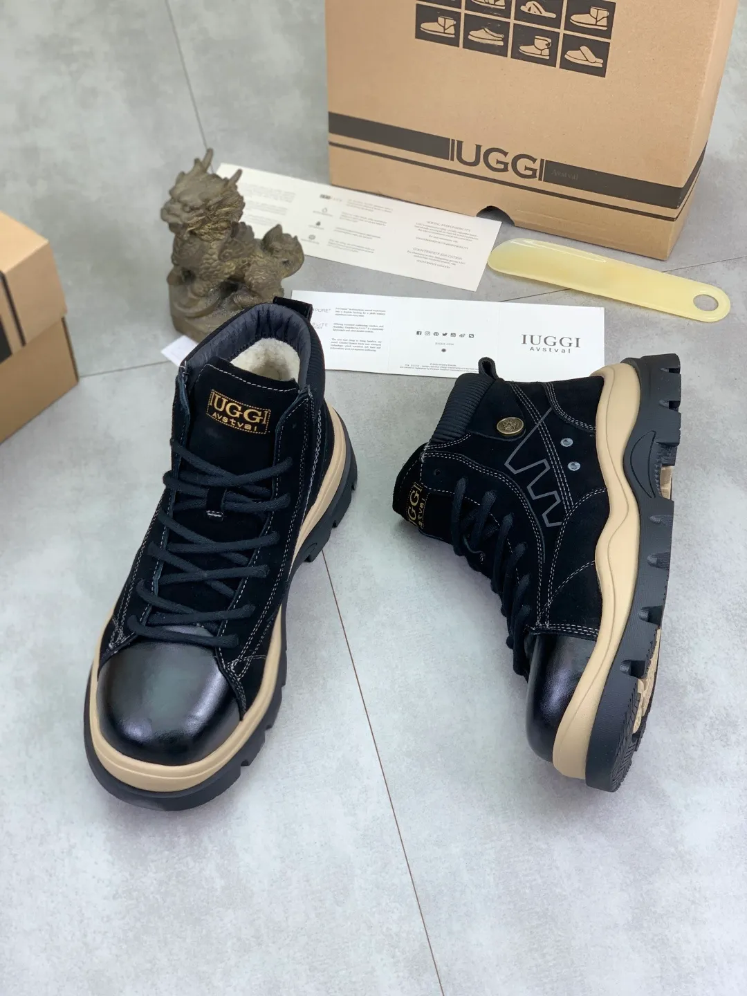 Men's men's shoes 💰P620 New arrival 🆕🆕🆕 IUGGI men's British retro Martin boots Winter new men's outdoor hiking boots First layer of cowhide on the outside and wool on the inside Comfortable and warm sole Rubber outsole Non-slip and firm Trendy and fashionable Casual and versatile Size: 39-44 Three colors A6869